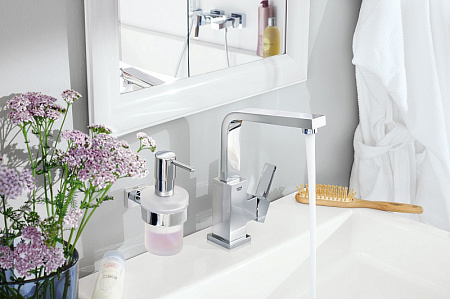 Держатель для стаканов Grohe Essentials Cube 40508000 