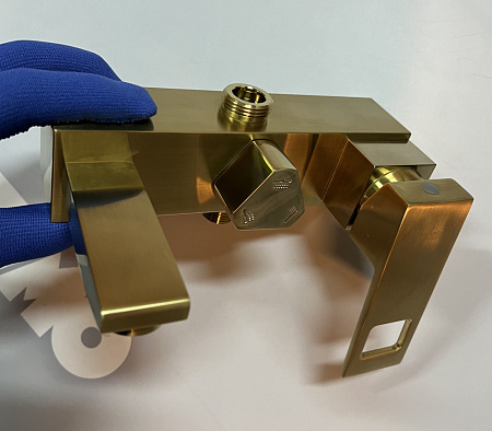 Душевая стойка Timo Briana SX-7130/17 золото