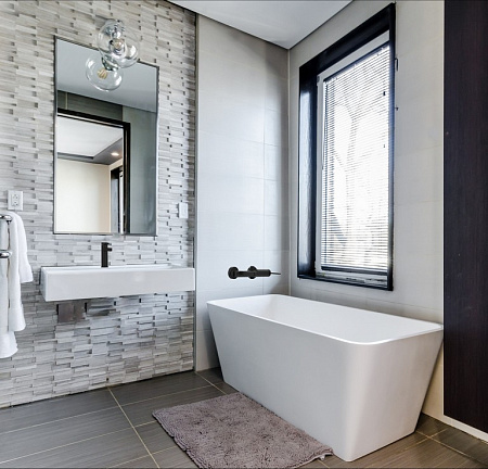 Смеситель GPD Gildo MBB165-S для ванны с душем черный