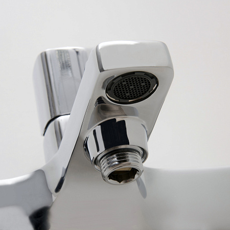 Смеситель WasserKRAFT Naab 8601 для ванны с душем, хром