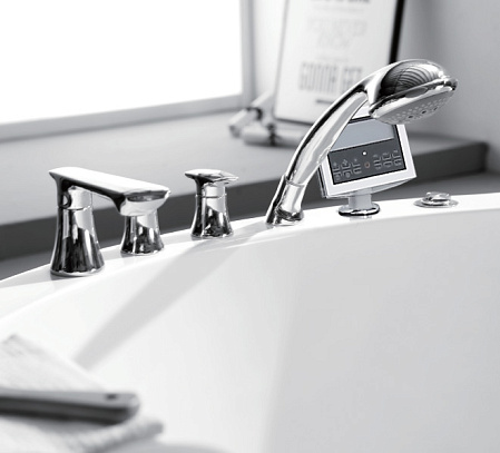 Акриловая ванна Gemy G9230 K с гидромассажем