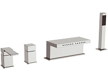 Смеситель Remer Qubica Q08 на борт ванны, хром Смеситель Remer Qubica Q08 на борт ванны, хром