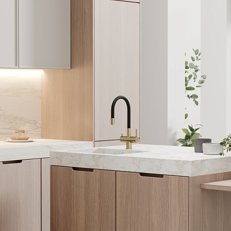 Смеситель для кухонной мойки Sancos Lucia SC4004BG брашированное золото/черный