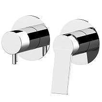 Смеситель Remer Slash SL93ZP для ванны с душем, на 3 выхода, хром Смеситель Remer Slash SL93ZP для ванны с душем, на 3 выхода, хром