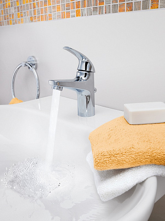Полотенцедержатель Grohe Essentials 40365001 кольцо, хром