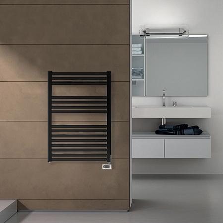 Полотенцесушитель электрический Irsap Ares EIS058KK1IR01NNN 81,8x58 черный матовый