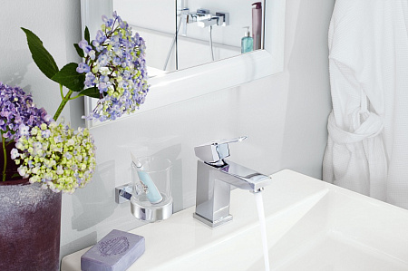 Держатель для стаканов Grohe Essentials Cube 40508001