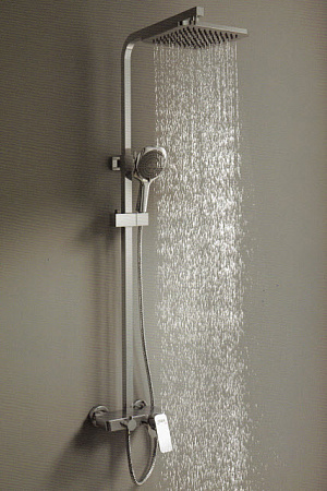 Душевая стойка D&K Berlin Freie DA1433701A01 хром